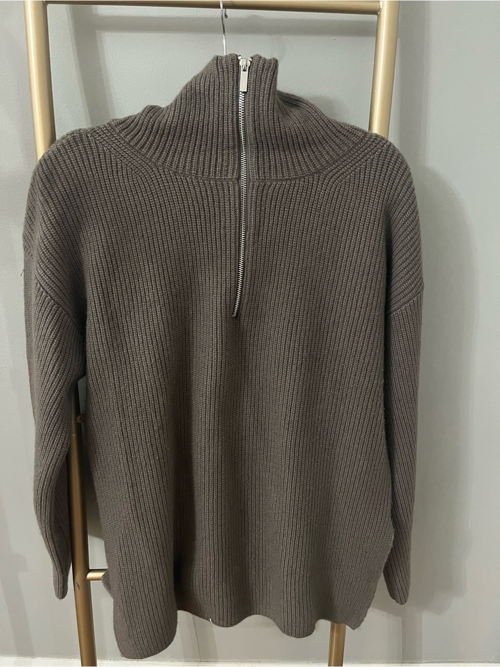 H&M Ribbed Half-Zip Mock Neck Sweater | Taupe | Size Medium